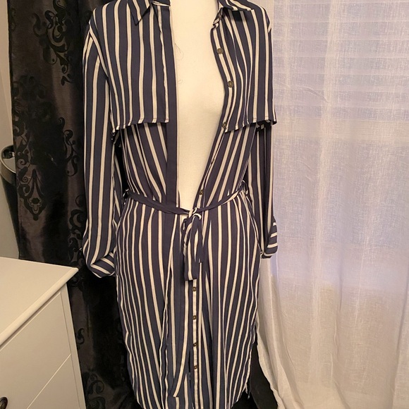 Button up pinstripe navy duster - Picture 6 of 10